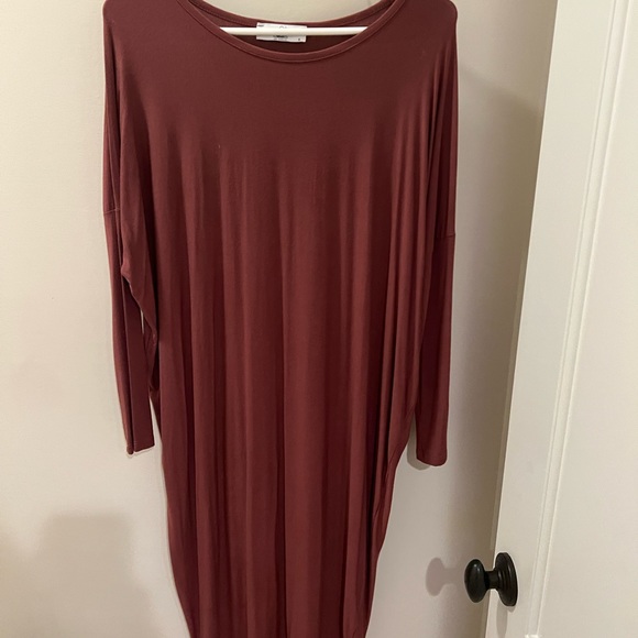 Carly Jean Los Angeles Everyday Dress. Size small. - Picture 2 of 4